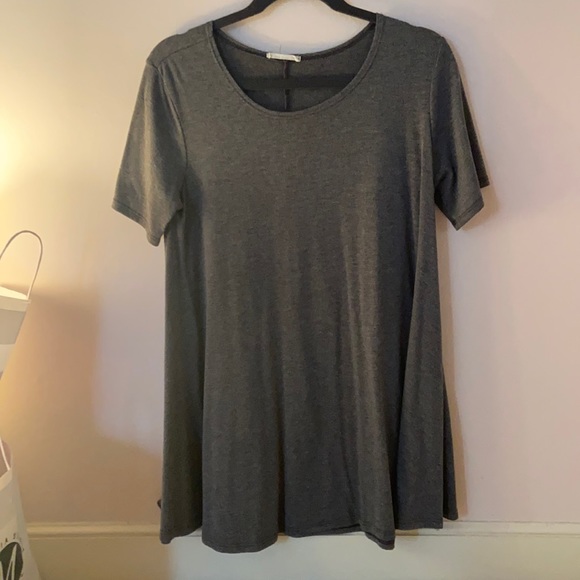 GRAY TEE SHIRT DRESS - SMALL - LIGHT WEAR - Picture 1 of 1